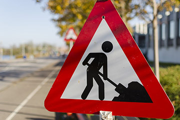 Closing passages due to road work